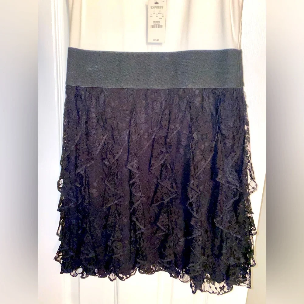 Express Dress - Picture 4 of 7